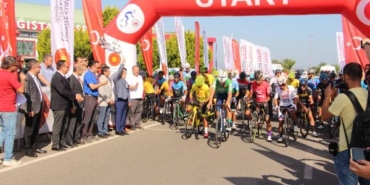 100. Yıl Cumhuriyet Bisiklet Turu'nun Samsun-Çorum etabı start aldı 21 100 Yıl Cumhuriyet Bisiklet Turunun Samsun-Çorum etabı start aldı