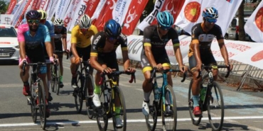 100. Yıl Cumhuriyet Bisiklet Turu’nun üçüncü etabı tamamlandı 8 100 Yıl Cumhuriyet Bisiklet Turunun üçüncü etabı tamamlandı