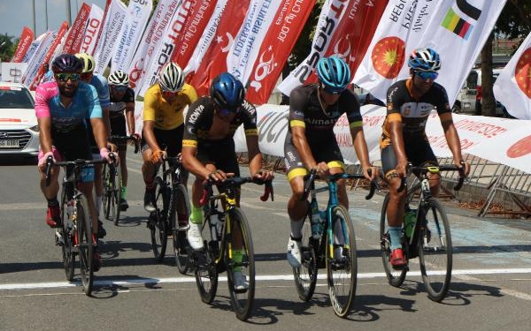 100 Yıl Cumhuriyet Bisiklet Turunun üçüncü etabı tamamlandı