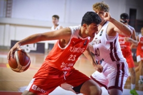 16 Yaş Altı Erkek Milli Takımı Letonyayı 75-57 mağlup etti