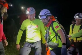 20 metre yükseklikten dere yatağına düştü 2 saat sonra kurtarıldı