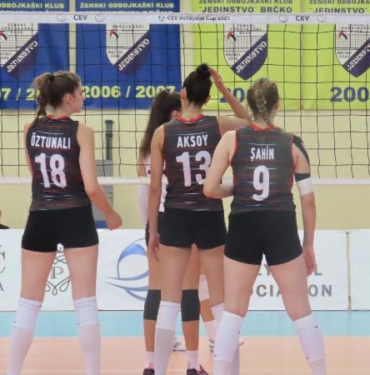 21 Yaş Altı Kadın Voleybol Milli Takımı Arnavutluku 3-0 mağlup etti