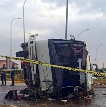 33 kişinin yaralandığı kazada kamyonet sürücüsü gözaltına alındı