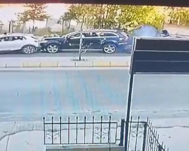 5 kişinin yaralandığı düğün konvoyundaki zincirleme kaza kamera