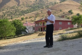 54 yıl önce ders anlattığı okulda öğrencileriyle buluştu