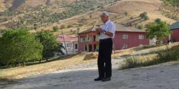 54 yıl önce ders anlattığı okulda öğrencileriyle buluştu 6 54 yıl önce ders anlattığı okulda öğrencileriyle buluştu