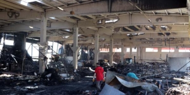 6 saatte söndürülen yangında, fabrika kullanılamaz hale geldi 24 6 saatte söndürülen yangında fabrika kullanılamaz hale geldi