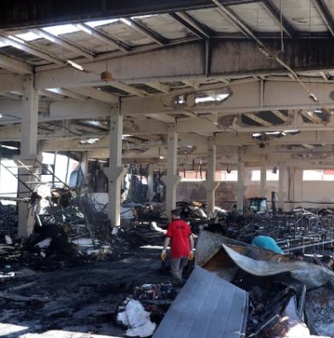 6 saatte söndürülen yangında fabrika kullanılamaz hale geldi