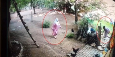 74 yaşındaki kadın darbedildi; o anlar kamerada 10 74 yaşındaki kadın darbedildi o anlar kamerada