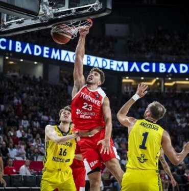 A Milli Erkek Basketbol Takımı, FIBA Olimpiyat Ön Eleme Turnuvası'nda finalde (FOTOĞRAFLAR) 9 A Milli Erkek Basketbol Takımı FIBA Olimpiyat Ön Eleme Turnuvasında finalde FOTOĞRAFLAR