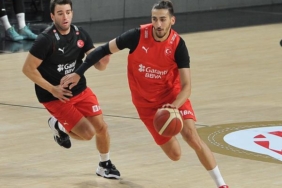 A Milli Erkek Basketbol Takımı İzlanda maçının hazırlıklarını tamamladı