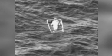 ABDde okyanusta kaybolan genç 35 saat sonra kurtarıldı