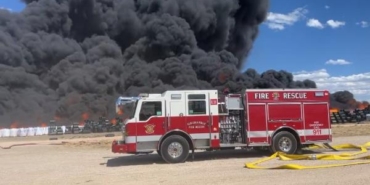 ABDdeki plastik atık geri dönüşüm fabrikasında dev yangın