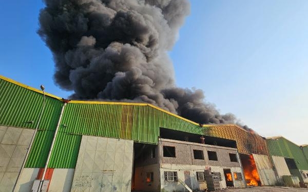 Adanada geri dönüşüm fabrikasında yangın Ek fotoğraf