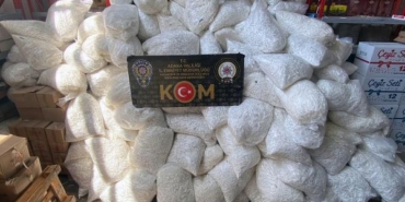 Adana'da gümrük kaçağı 25 milyon 830 bin makaron ele geçirildi 3 Adanada gümrük kaçağı 25 milyon 830 bin makaron ele geçirildi