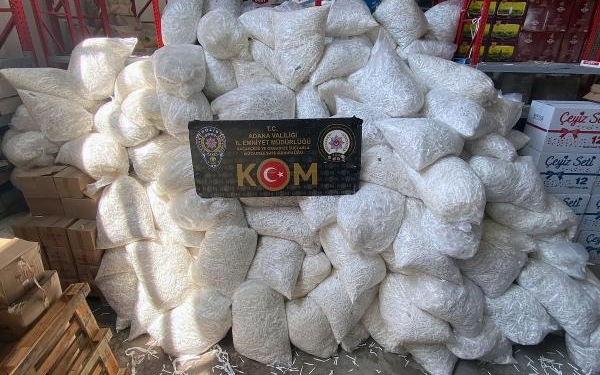 Adana'da gümrük kaçağı 25 milyon 830 bin makaron ele geçirildi 1 Adanada gümrük kaçağı 25 milyon 830 bin makaron ele geçirildi