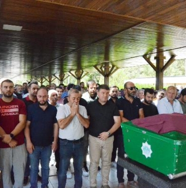 Adıyamanda kazada ölen anne kızı ve torunu Aksarayda toprağı verildi