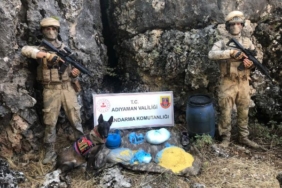 Adıyaman'da, PKK'lı teröristlere ait yaşam malzemesi ele geçirildi