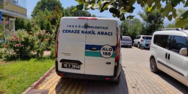 Ağabeyi evde öldü saatlerdir belediye tabibinin gelmesini bekliyorlar
