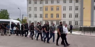 Ahmet Nur Çebinin firmasından 50 milyon dolarlık dolandırıcılığın şüphelisi çalışanlar adliyede