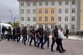 Ahmet Nur Çebi'nin firmasından 50 milyon dolarlık dolandırıcılıkta 4 tutuklama 7 Ahmet Nur Çebinin firmasından 50 milyon dolarlık dolandırıcılıkta 4 tutuklama