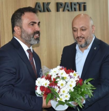 AK Parti Bitlis İl Başkanlığında devir teslim töreni yapıldı