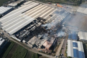 AK Parti heyeti Bursada fabrikaları yanan işletmecilerle görüştü