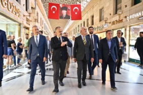 AK Partili Yılmaz Noter masası darmaduman olmuş vaziyette 2