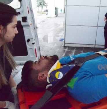 Aksarayda işçi servisleri çarpıştı 13 yaralı