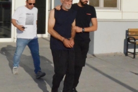 Alışveriş yaptığı marketten 16 bin lira çaldı o anlar kamerada