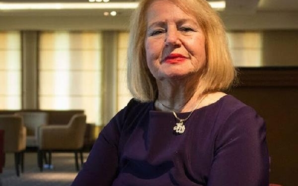 Altın Koza'da emek ödülleri Belkıs Özener ile Ahmet Soner'in 6 Altın Kozada emek ödülleri Belkıs Özener ile Ahmet Sonerin