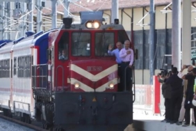 Altyapı ve Ulaştırma Bakanı Uraloğlu Kazlıçeşme-Sirkeci hattındaki test sürüşüne katıldı 12 Altyapı ve Ulaştırma Bakanı Uraloğlu Kazlıçeşme-Sirkeci hattındaki test sürüşüne katıldı