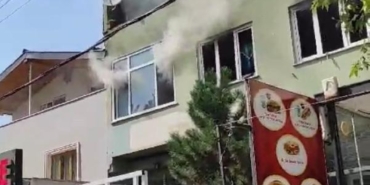 Amcasının evini ateşe verdi