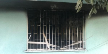 Ankara'da dairede çıkan yangında 1'i bebek 6 kişi dumandan etkilendi 30 Ankarada dairede çıkan yangında 1i bebek 6 kişi dumandan etkilendi