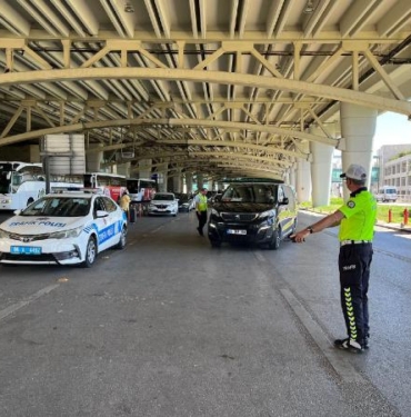 Ankarada hastaların ve tatilcilerin transferini sağlayan acentalara yönelik denetim gerçekleştirildi