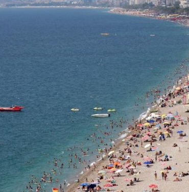 Antalya nem bulutları altında