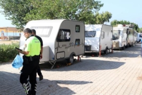 Antalyada denize sıfır karavanlar tahliye edildi