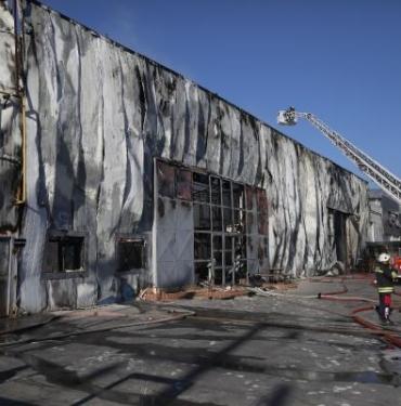 Antalya'da gıda fabrikasında yangın 3 Antalyada gıda fabrikasında yangın