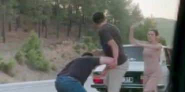 Antalya'daki yol kavgasından evlilik teklifi çıktı 19 Antalyadaki yol kavgasından evlilik teklifi çıktı