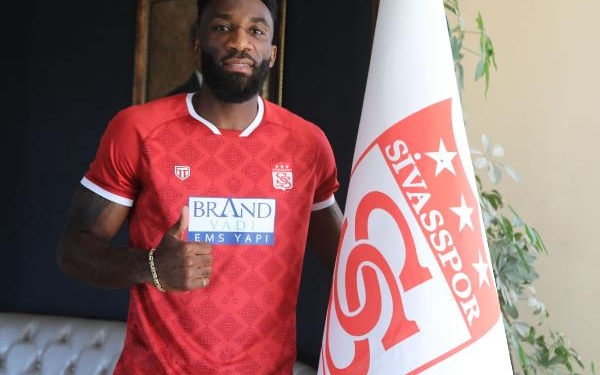 Appindangoye 1 yıl daha Sivassporda