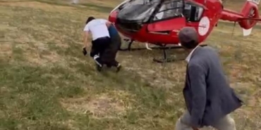 Arı sokması sonucu fenalaşan kadın, ambulans helikopterle hastaneye ulaştırıldı 31 Arı sokması sonucu fenalaşan kadın ambulans helikopterle hastaneye ulaştırıldı
