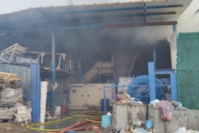 Arnavutköyde 4 katlı bir fabrikada yangın-2 geniş