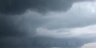 Arnavutköyde korkutan hortum