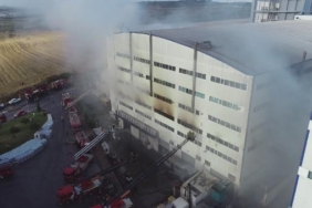 Arnavutköydeki fabrika yangının havadan fotoğrafları