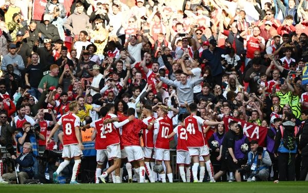 Arsenal sezona kupayla başladı 6 Arsenal sezona kupayla başladı