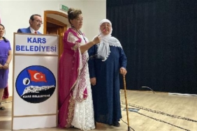 Aşıklar Şenliğinde 70 yıllık özlemini giderdi