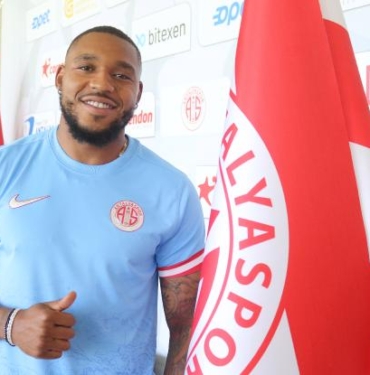 Assombalonga 1+1 yıllığına Antalyasporda