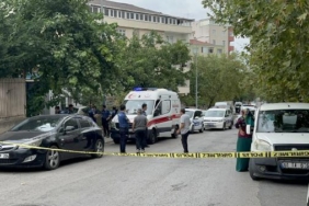 Ataşehirde cam blokların altında kalan işyeri sahibi hayatını kaybetti