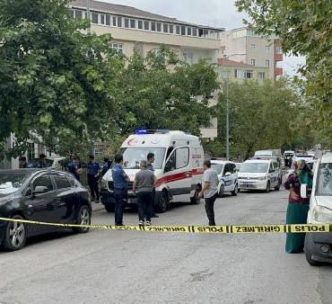 Ataşehirde cam blokların altında kalan işyeri sahibi hayatını kaybetti