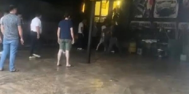 Ataşehir’de oto yıkamacıda bagaj kapağını sert kapattın kavgası 7 Ataşehirde oto yıkamacıda bagaj kapağını sert kapattın kavgası